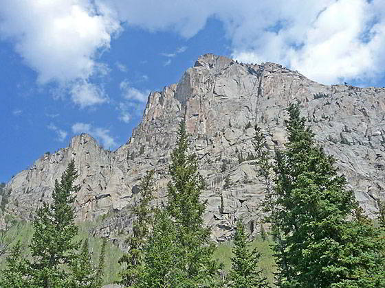 Sheer cliffs to the north of the trail